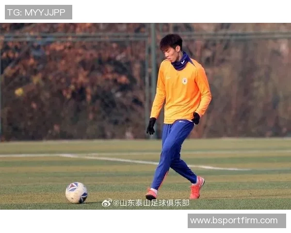 山东泰山B队于12月15日晚重返基地集结备战新赛季全力以赴再创佳绩